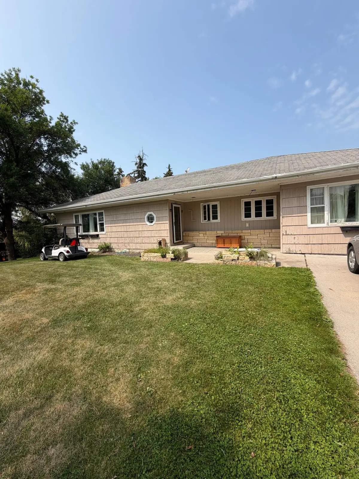 805 Elm Avenue S, Hallock, MN 56728 - #1