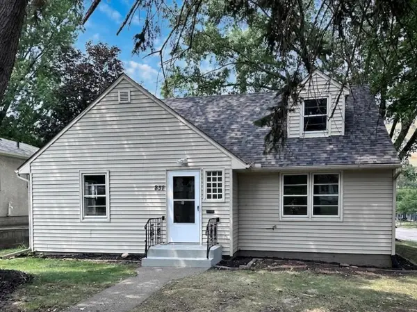 837 Mcknight Road N, Saint Paul, MN 55119