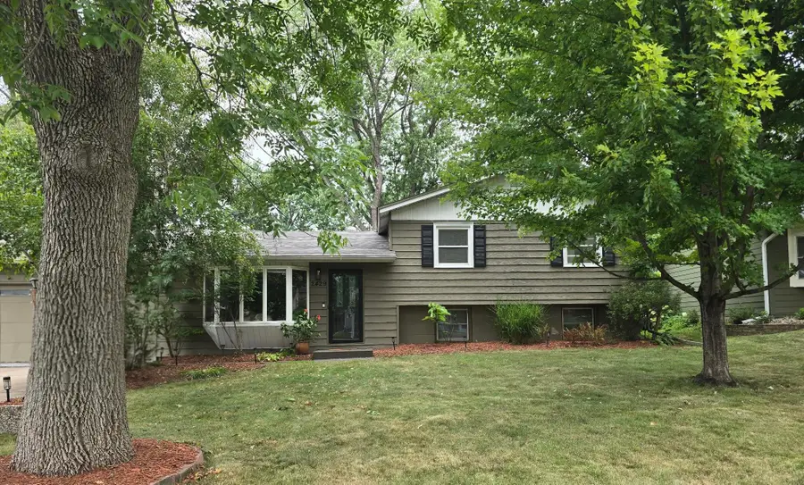2429 Ronald Avenue, White Bear Lake, MN 55110 - #2