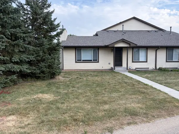 6775 Gretchen Lane N, Oakdale, MN 55128
