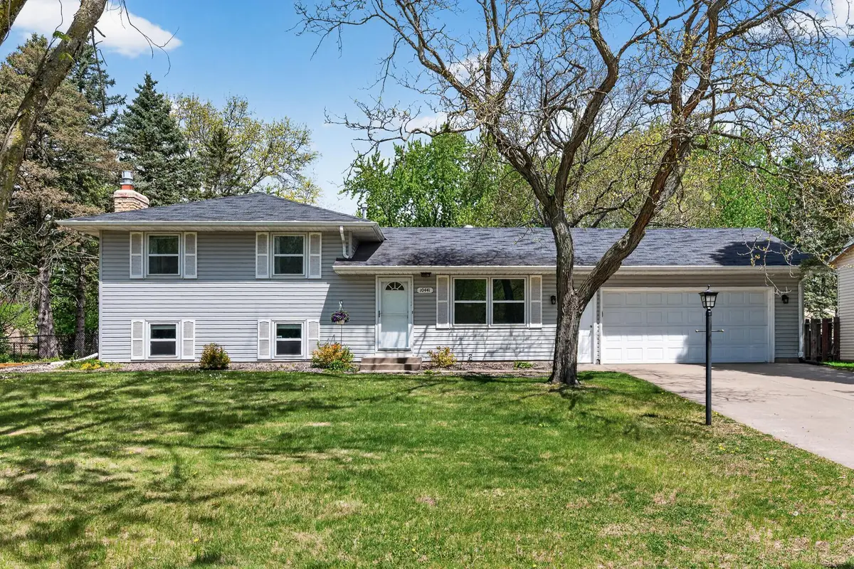 10441 Crocus Street Nw, Coon Rapids, MN 55433 - #1