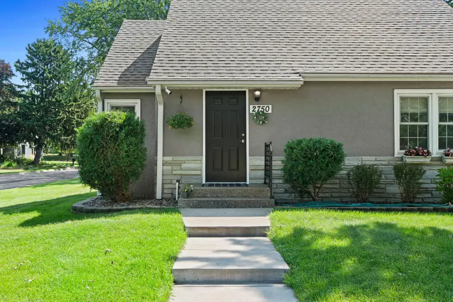 2750 Oxford Street N, Roseville, MN 55113 - #3