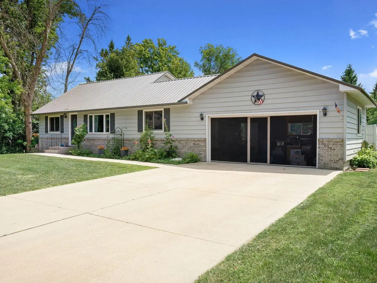 1429 Rice Lake Street, Owatonna, MN 55060 - #1