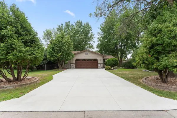 9791 Ives Lane N, Maple Grove, MN 55369