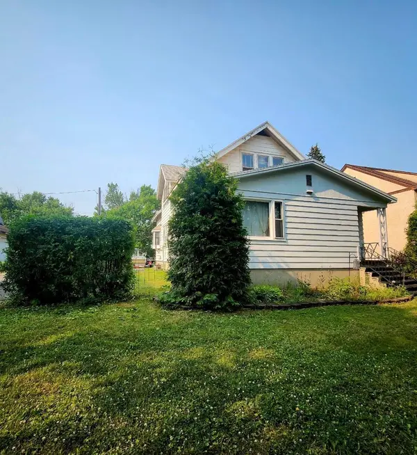 419 9th Street S, Virginia, MN 55792