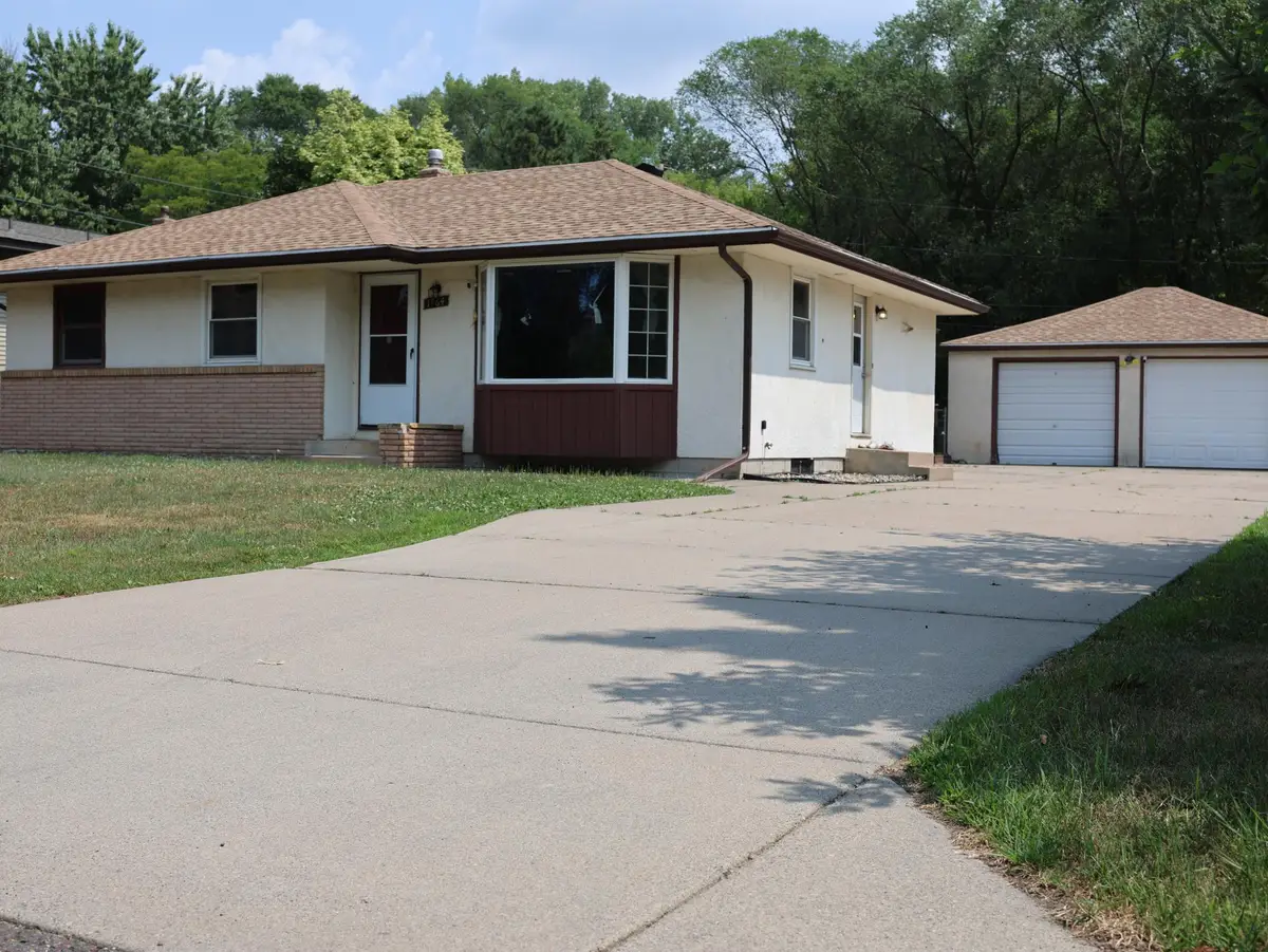 1764 Atlantic Street, Maplewood, MN 55109 - #1