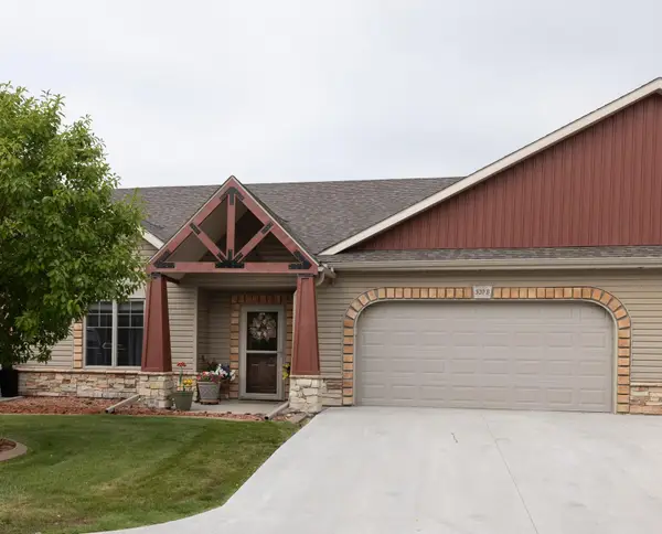 520 19th Avenue W #B, West Fargo, ND 58078