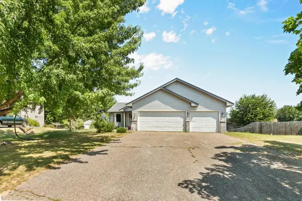 1980 Bridgewater Boulevard S, Cambridge, MN 55008