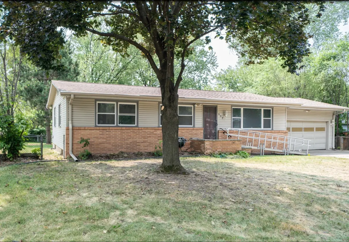 602 Moundsview Avenue, Roseville, MN 55113 - #1