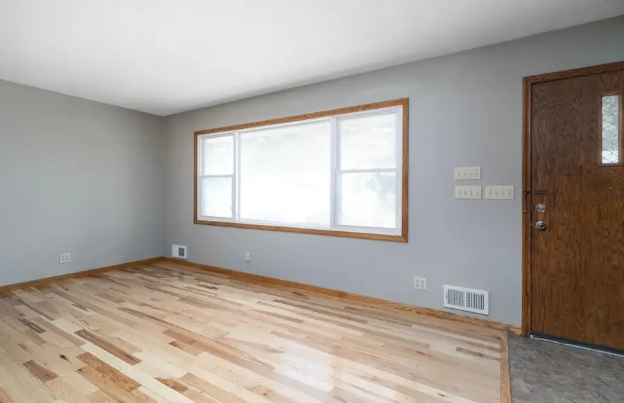 602 Moundsview Avenue, Roseville, MN 55113 - #3