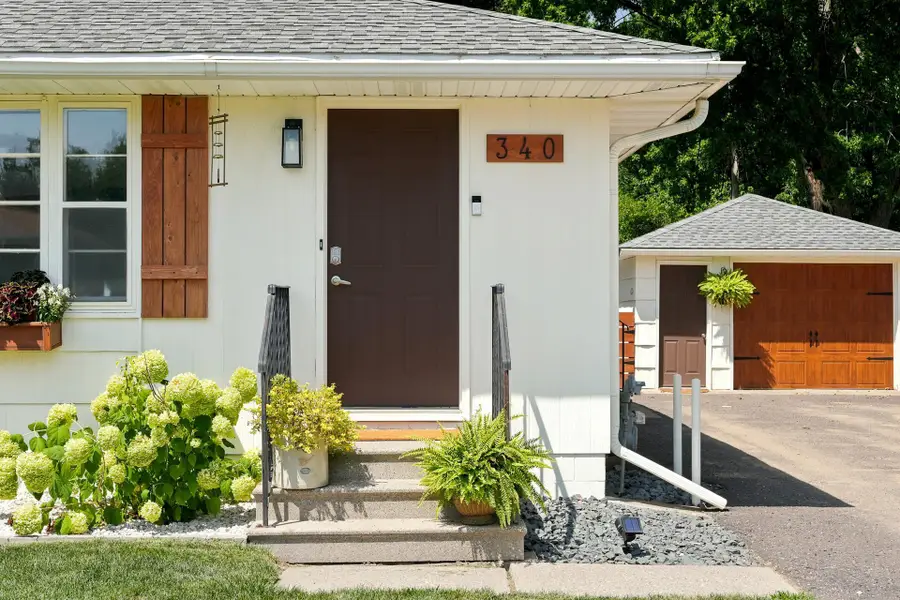 340 Greenway Avenue N, Oakdale, MN 55128 - #3