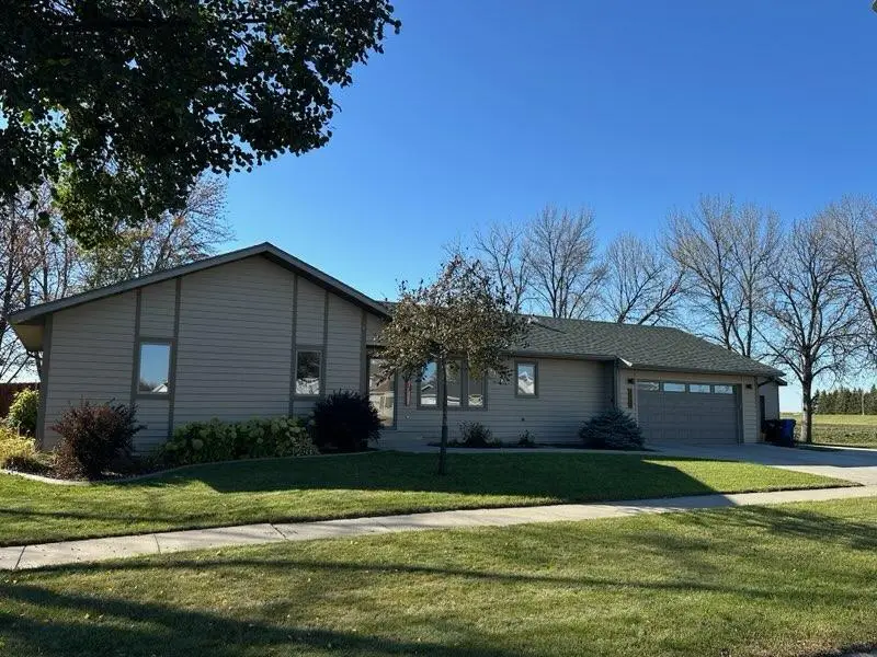 3950 10th Street N, Fargo, ND 58102 - #1