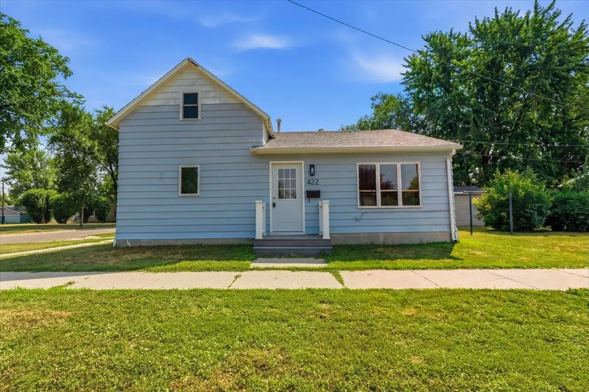 422 2nd Street N, Wahpeton, ND 58075 - #1
