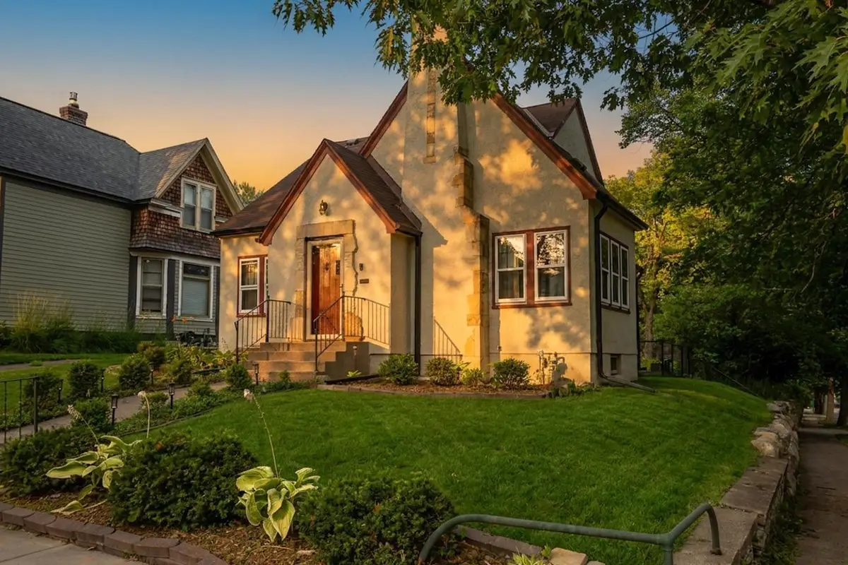 1084 Bradley Street, Saint Paul, MN 55130 - #1