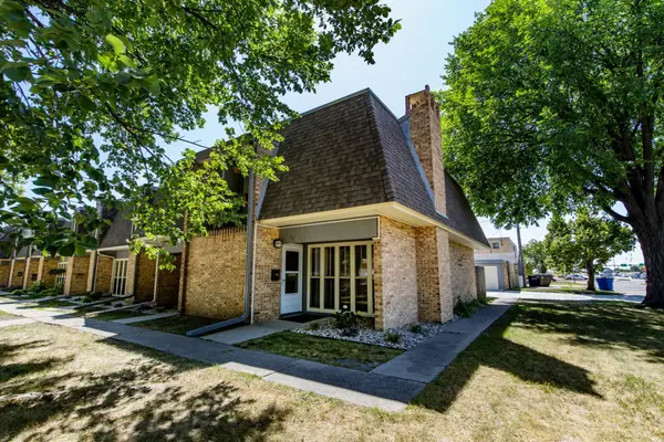 801 23rd Avenue S, Moorhead, MN 56560