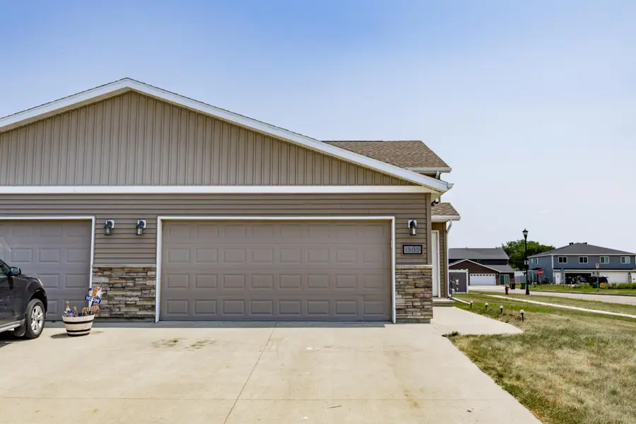 1305 5th Street Nw, West Fargo, ND 58078 - #2