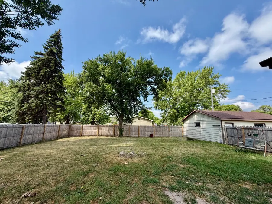 702 Champagne Avenue Sw, Red Lake Falls, MN 56750 - #3