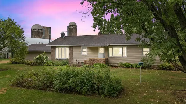 2033 County Road C, Somerset, WI 54025