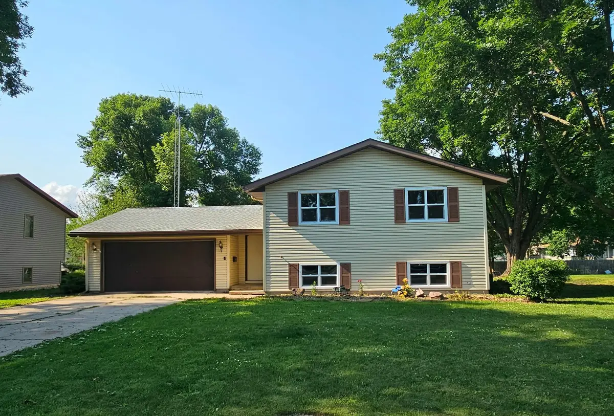 745 Madson Avenue Sw, Hutchinson, MN 55350 - #1