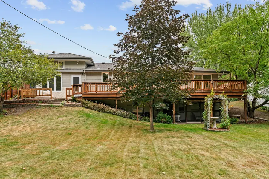 810 Oakwood Drive, New Brighton, MN 55112 - #2