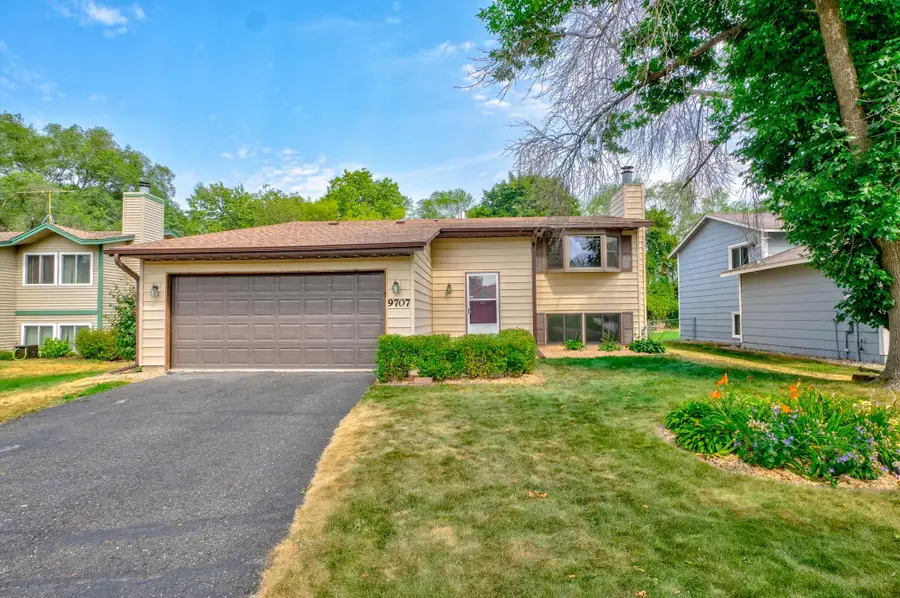 9707 Heath Avenue S, Cottage Grove, MN 55016 - #3
