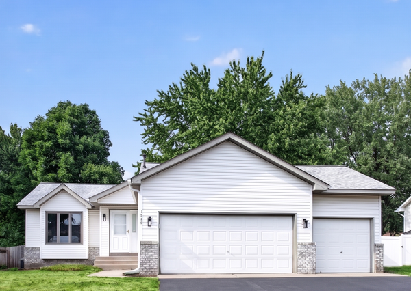 3924 51st Avenue N, Brooklyn Center, MN 55429