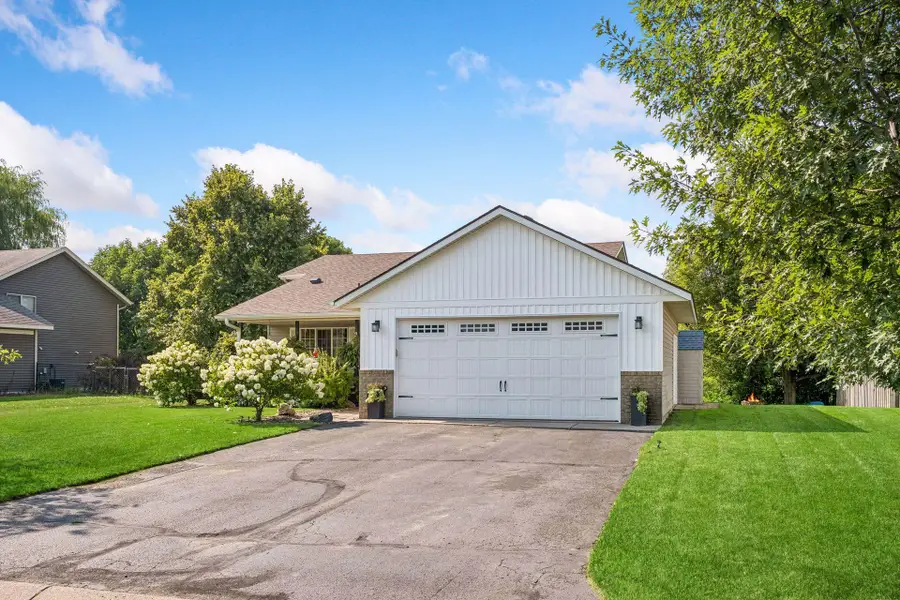 9193 Fallon Drive Ne, Monticello, MN 55362 - #2