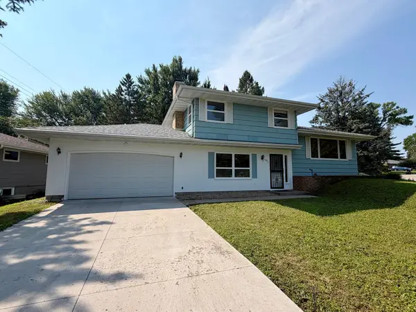 1277 Imperial Lane, New Brighton, MN 55112
