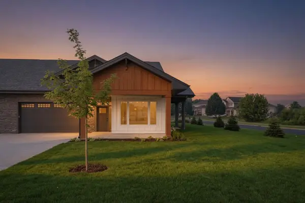 16316 Esprit Court, Lakeville, MN 55044