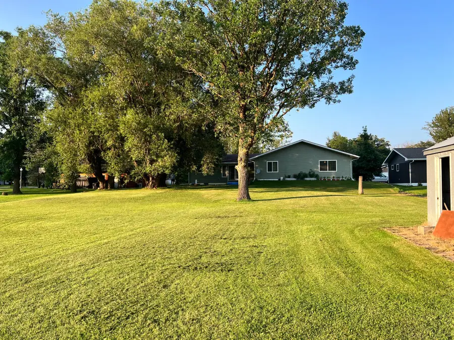 2689 and 2688 Oak Loop Nw, Baudette, MN 56623 - #3