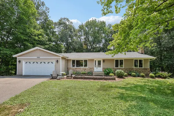 6360 Forest Circle, Chanhassen, MN 55331