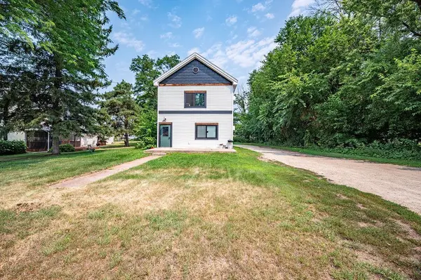 616 Hilton Street, Prescott, WI 54021