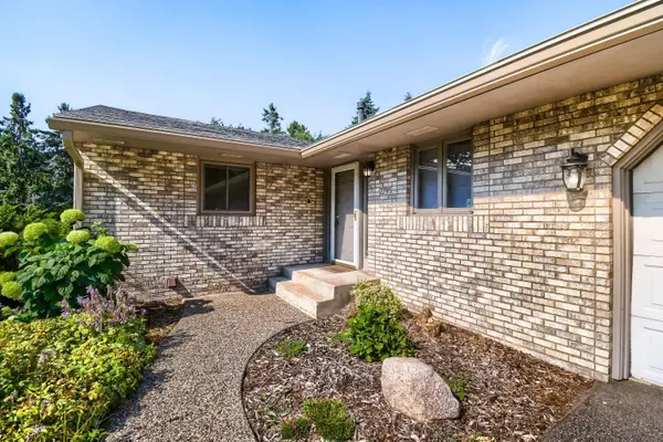 2795 Helen Street N, North Saint Paul, MN 55109