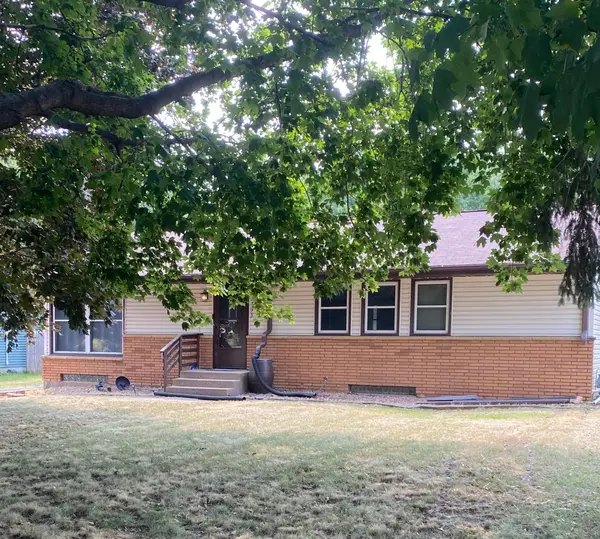 1733 White Bear Avenue N, Maplewood, MN 55109