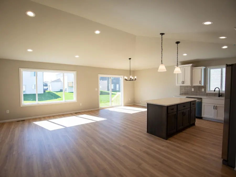 6721 14 Street S, Fargo, ND 58104 - #3