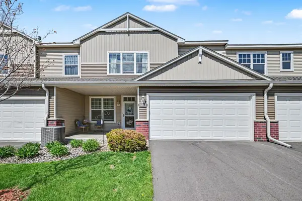 1601 Sumac Circle #B, Carver, MN 55315