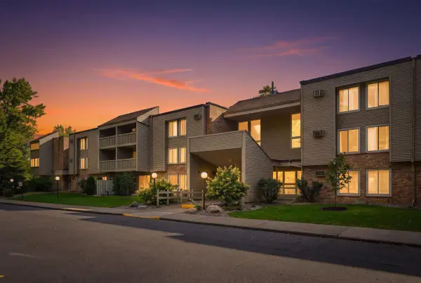 4045 Hodgson Road #201, Shoreview, MN 55126