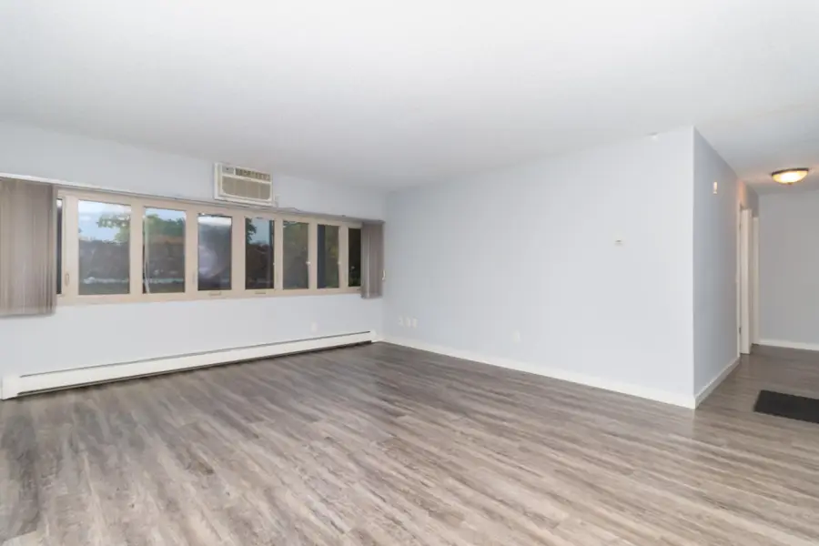 4351 Parklawn Avenue #7E, Minneapolis, MN 55435 - #2