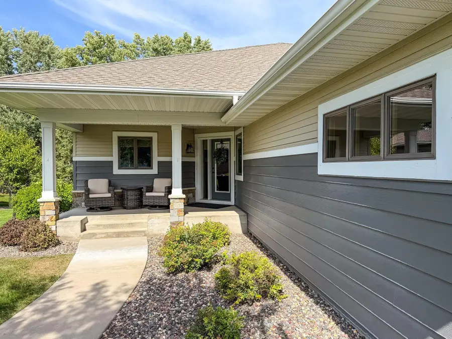 2047 Goodview Avenue N, Oakdale, MN 55128 - #2