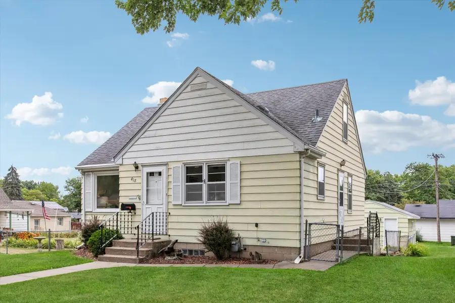 418 17th Avenue N, South Saint Paul, MN 55075 - #2