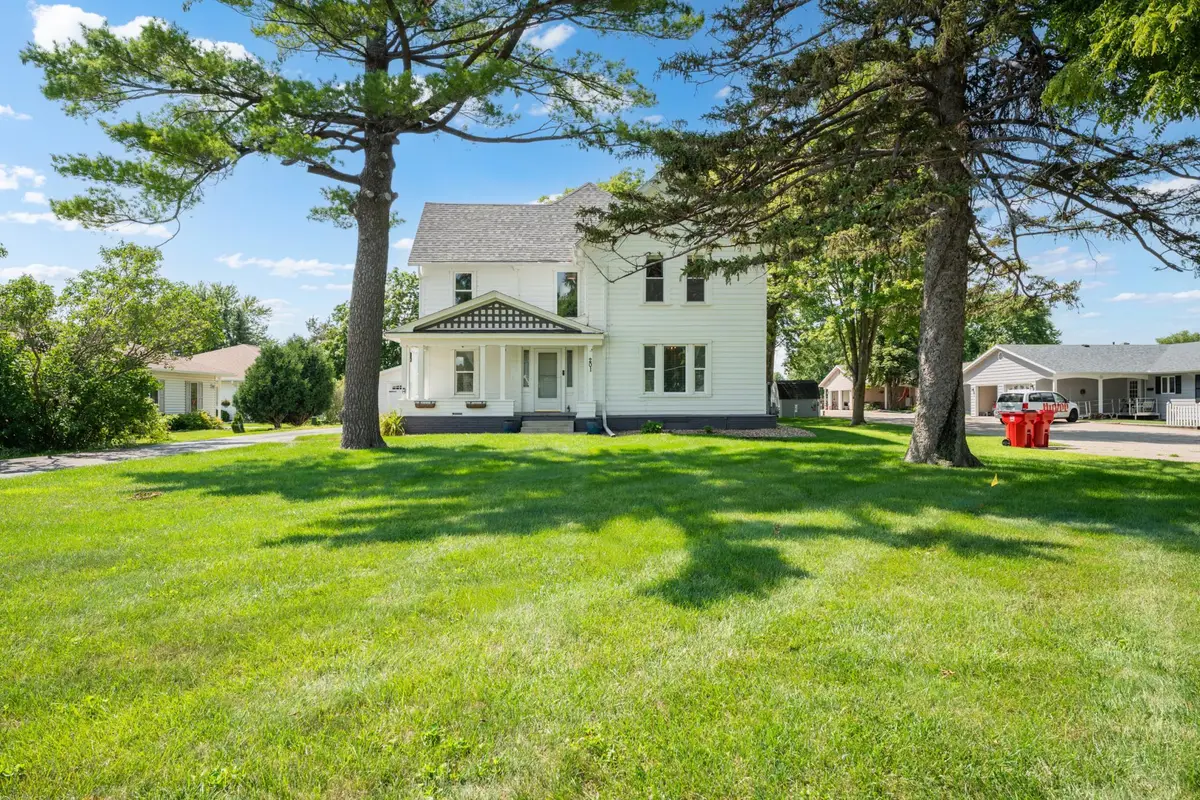 201 8th Avenue Nw, Kasson, MN 55944 - #1