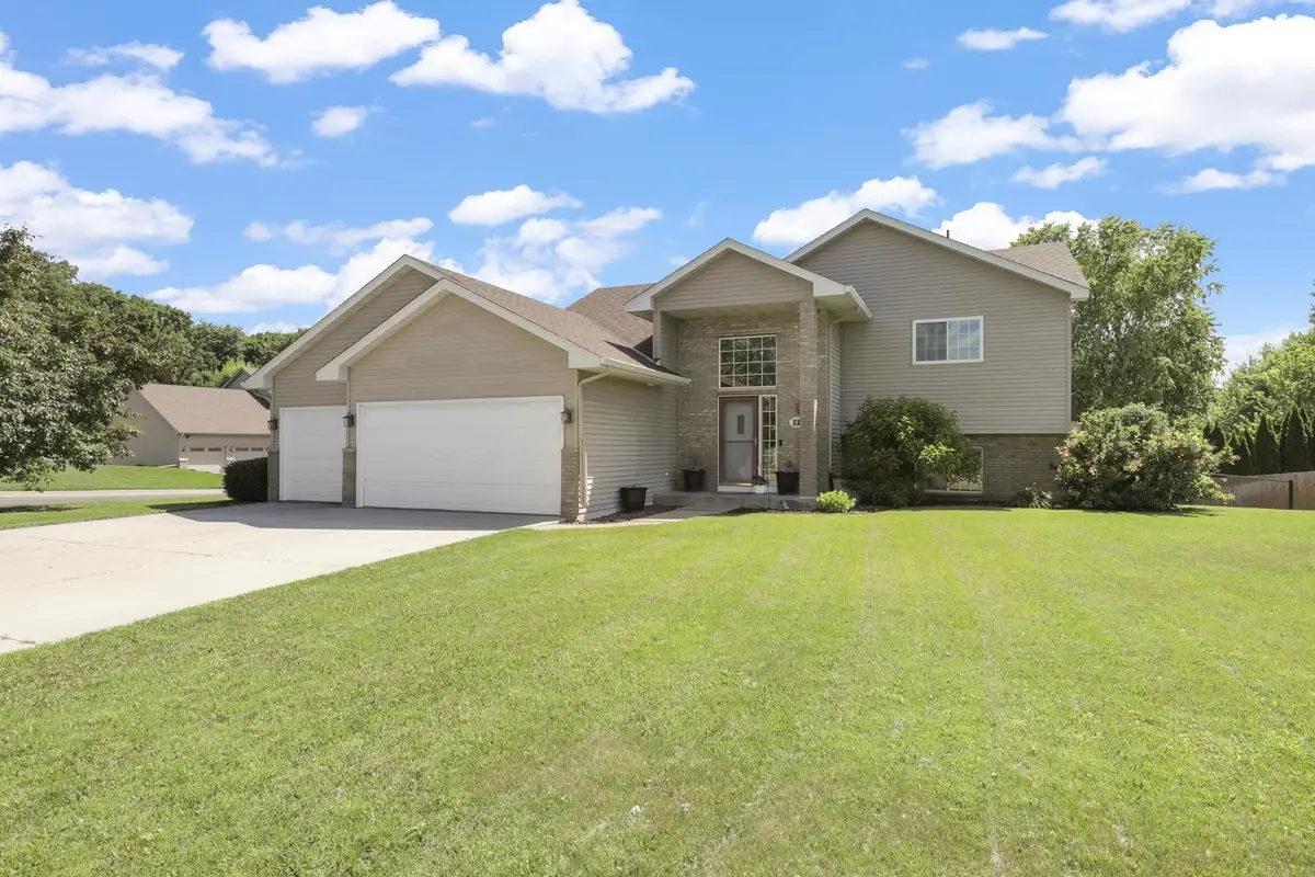 813 Lawrence Parkway, Buffalo, MN 55313 - #1