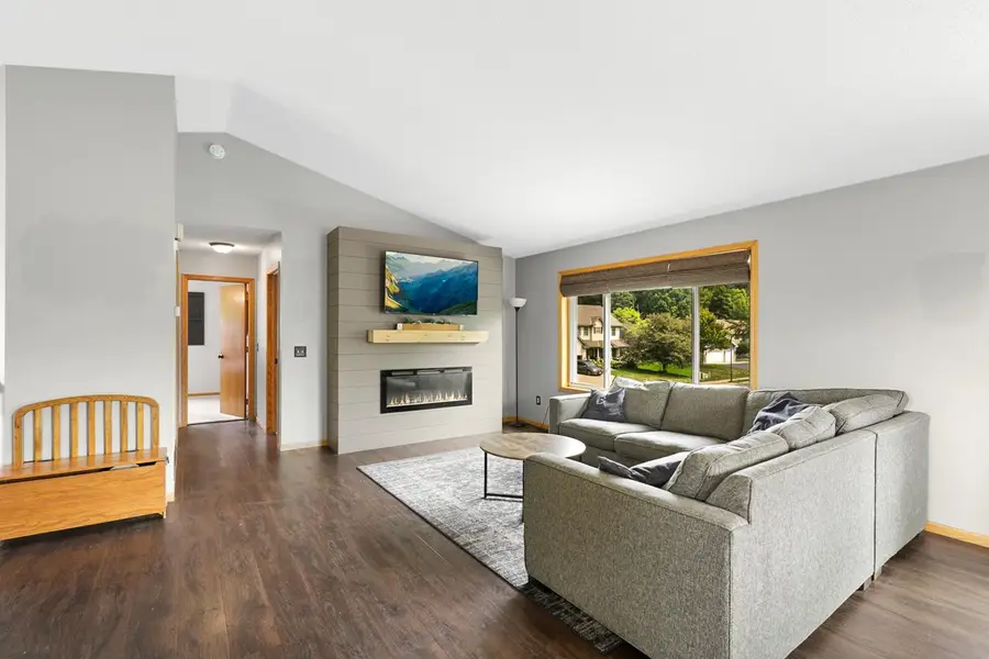 813 Lawrence Parkway, Buffalo, MN 55313 - #3