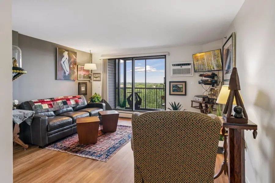 6500 Woodlake Drive #905, Richfield, MN 55423 - #2