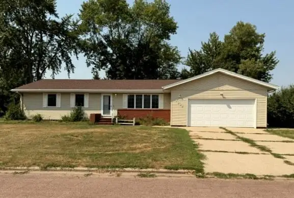 1992 Great Bend Boulevard, Windom, MN 56101 - #1