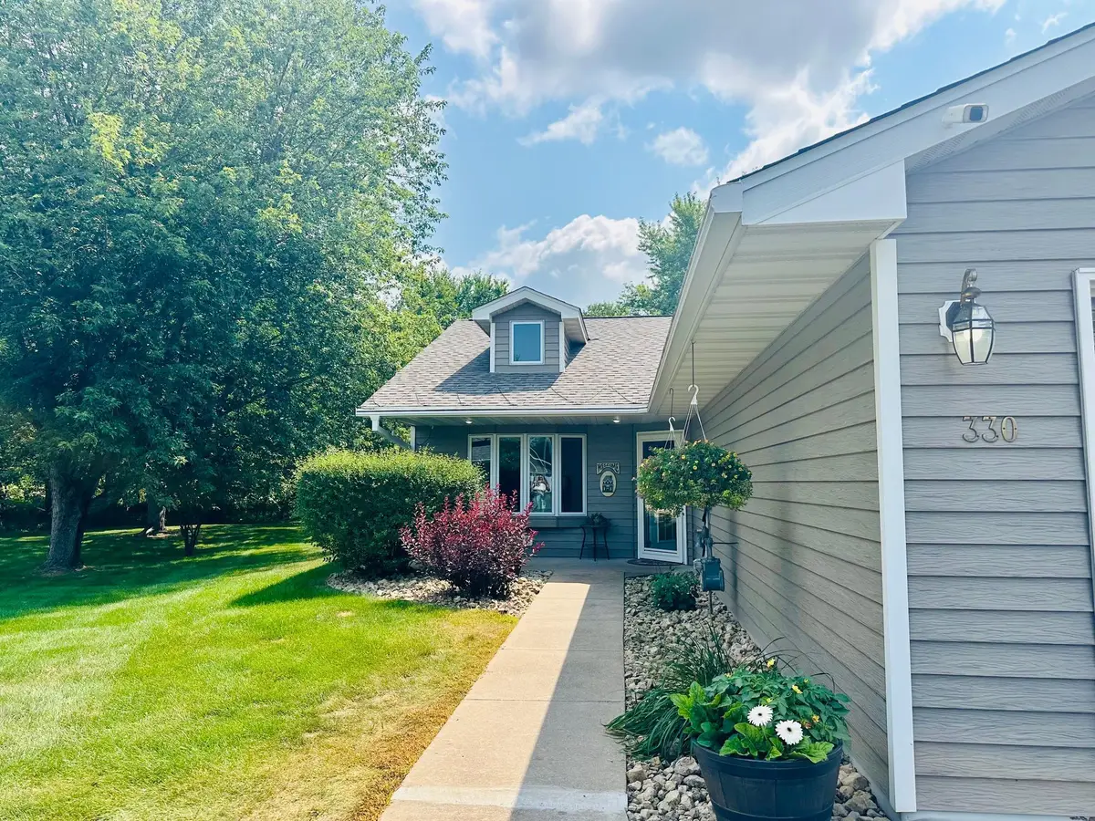330 Creekview Court, Baldwin, WI 54002 - #1