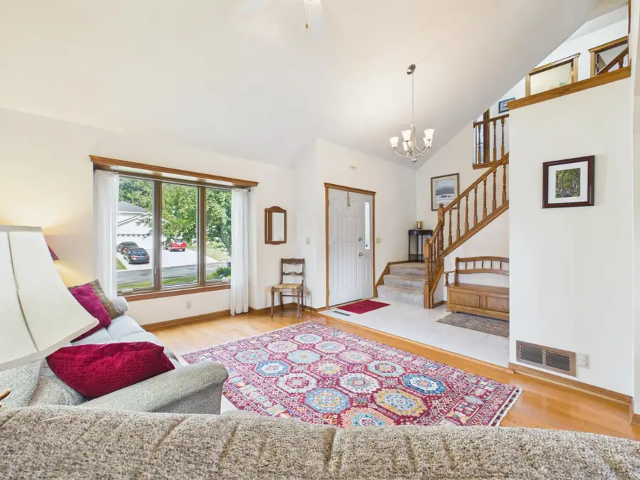 2194 Jennifer Court, North Saint Paul, MN 55109 - #3