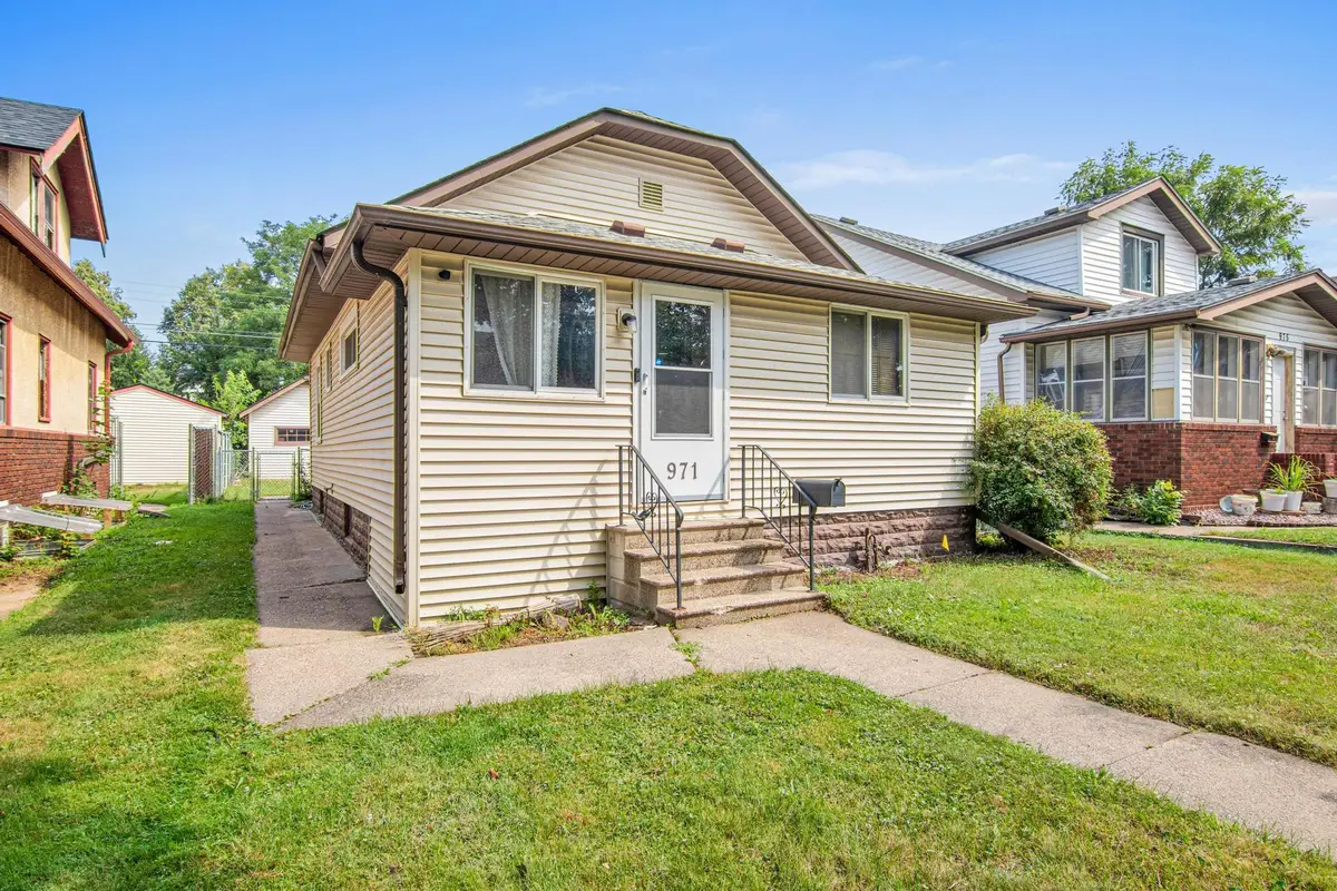 971 Lawson Avenue E, Saint Paul, MN 55106 - #1