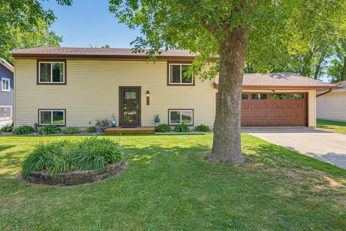 745 Dale Street Sw, Hutchinson, MN 55350 - #1
