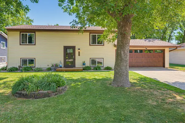 745 Dale Street Sw, Hutchinson, MN 55350